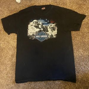 Men’s medium Harley Davidson t-shirt
